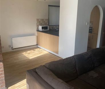 8 Balmoral Court, Finaghy, Belfast, BT9 7GR - Photo 5