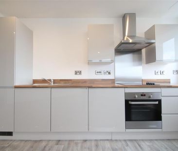 1 bedroom apartment to rent - Photo 2