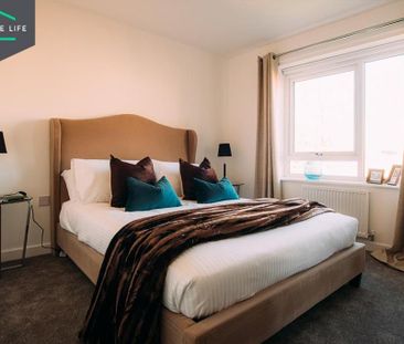 4 bedroom semi-detached house to rent - Photo 5