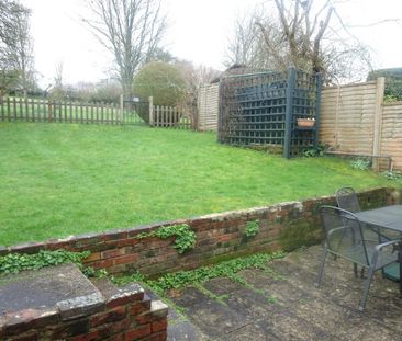 2 bedroom terraced house to rent - Photo 1