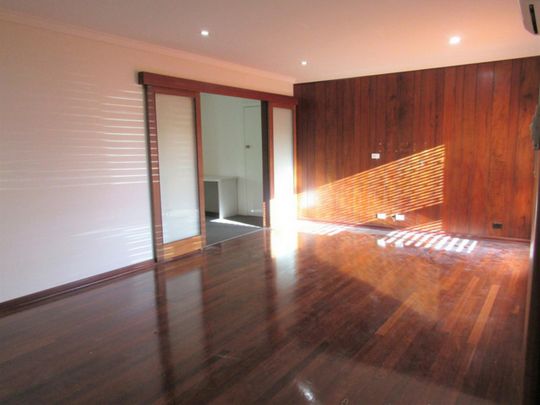 Large Family Home - Photo 1