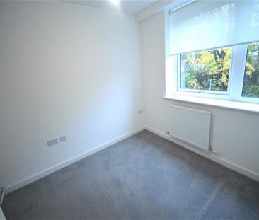 1 Bedroom Apartment To Let - Photo 5