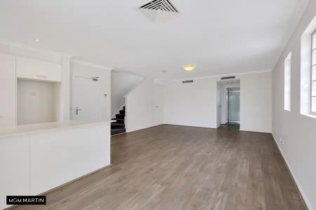 MGM MARTIN – SPLIT-LEVEL TWO BEDROOM APARTMENT - Photo 2