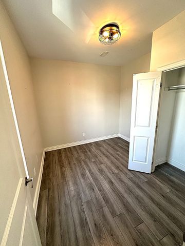 For Lease - 130 Dunlop Street Unit# 203, Barrie, Ontario - Photo 2