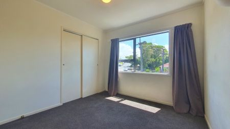 Spacious One Bedroom Apartment - Photo 2