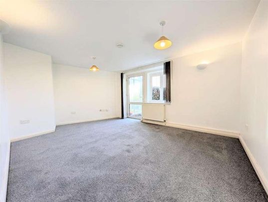 Stratfield Road, Slough, SL1 - Photo 1