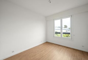 4 Bedroom Apartment with parking, Alto da Barra, Oeiras