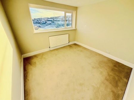 3 bedroom House To Let - Photo 4