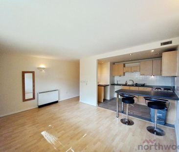 1 bedroom flat to rent - Photo 2