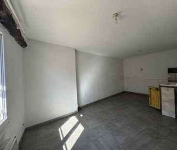 Location Appartement 3 pièces 80m² TOURVES 83170 - Photo 2