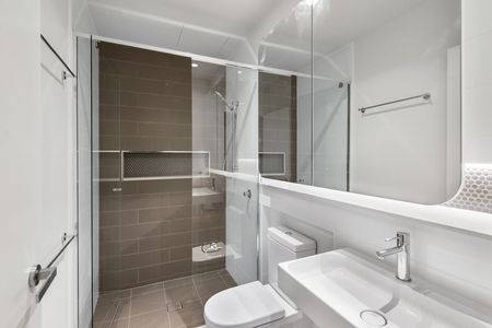 Valencia Residences - Photo 2