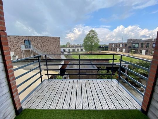 Instapklare centraal en rustig gelegen loft met 1 slaapkamer en terras - Photo 1