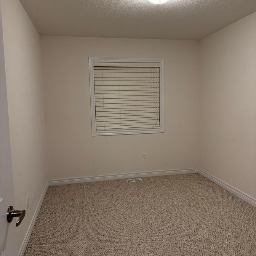 For Lease - 77 Diana Avenue Unit# 4, Brantford, Ontario - Photo 1