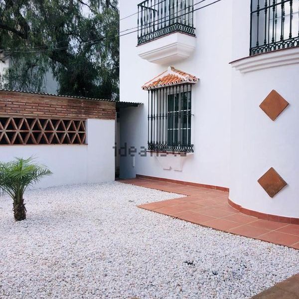 Alquiler de casa o chalet independiente en Avenida Vistamar, 14 b - Photo 1