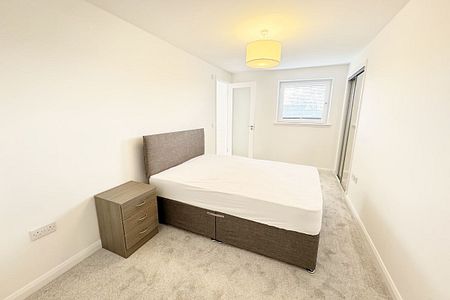 2 Bed, Flat - Photo 5