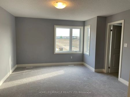 Property For Lease | X9013631 - Photo 3