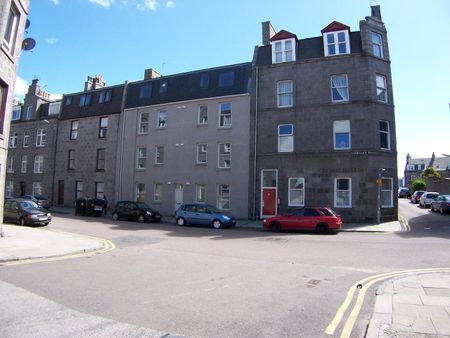 2 Bed Flat, Aberdeen, AB24 - Photo 5