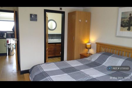 1 bedroom semi-detached house to rent - Photo 5