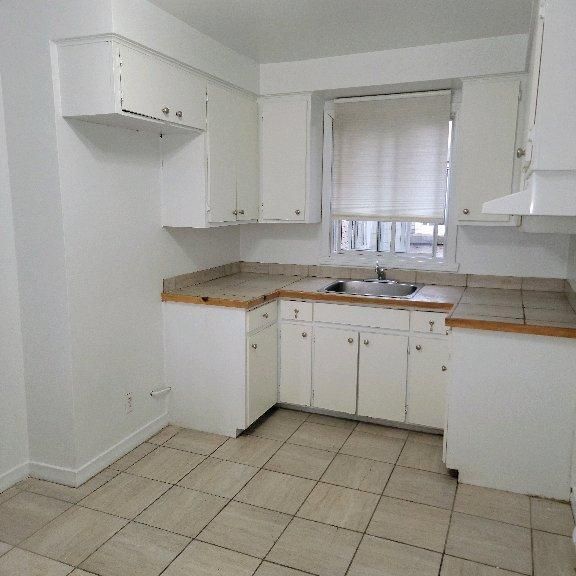 Beau 4 1/2 pour le 1er août, ROSEMONT. chauffage ,eau chaude inclus. - Photo 1