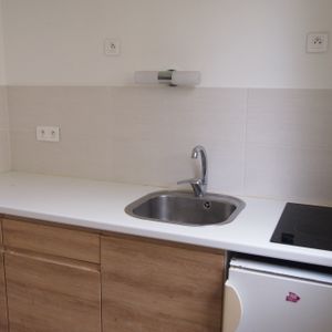 Location Appartement 1 pièce 20m² CHATOU 78400 - Photo 2