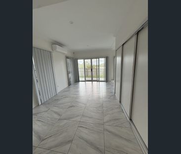 Modern 2-Bedroom Unit - Comfort & Convenience Combined - Photo 3