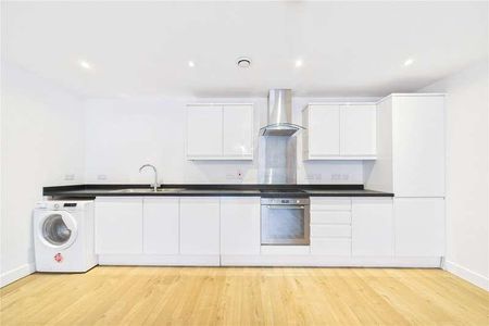 Cromwell Road, Redhill, Surrey, RH1 - Photo 4