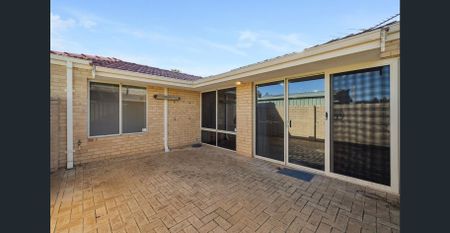 New Carpet, New Air-Condtioning, New Home Feeling - Photo 3