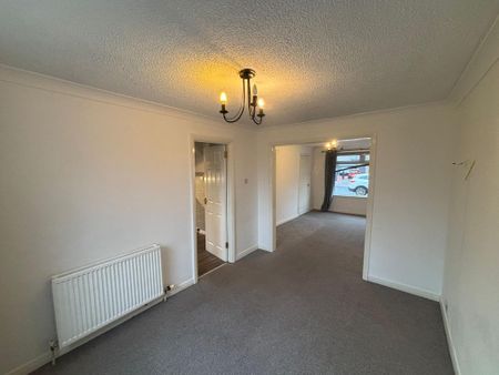 3 bedroom terraced house to rent - Photo 3