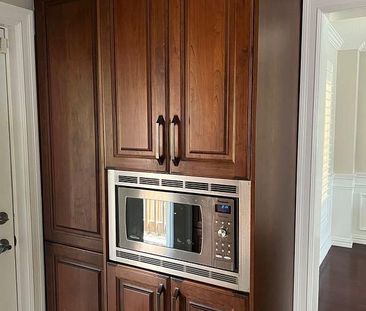 For Lease - 96 Smith Drive, Halton Hills, Ontario - Photo 2