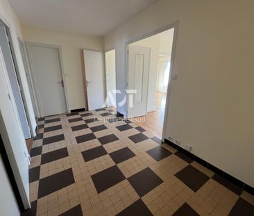 Location Appartement 3 pièces 82m² GRENOBLE 38000 - Photo 2