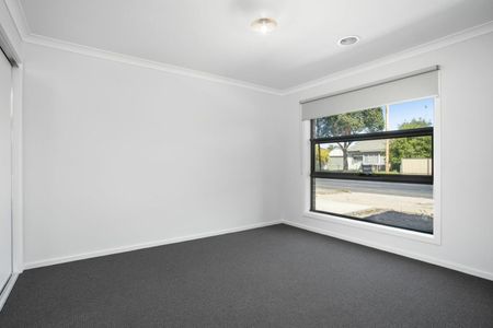 This modern home is waiting for you!! - Photo 3