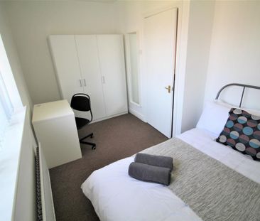 2 bedroom semi-detached house to rent - Photo 3