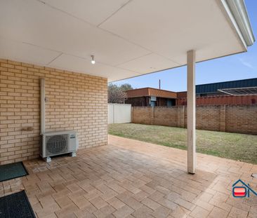 ARMADALE - 3x2 - LIVING LARGE! - Photo 1