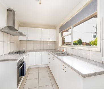 3 BEDROOM HOME IN SOUTH SHEPPARTON! - Photo 3