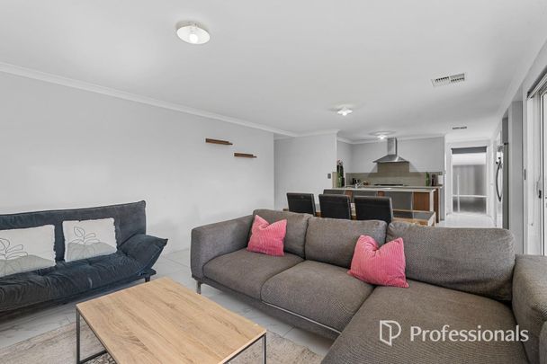 MODERN LIVING IN THE POPULAR MOVIDA ESTATE - Photo 1