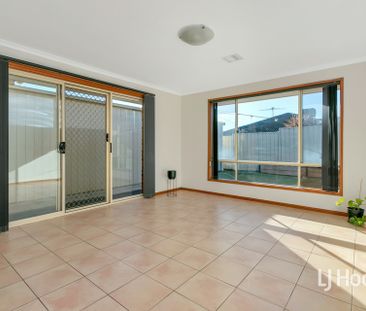 Family Living in an Ideal Location - Photo 1