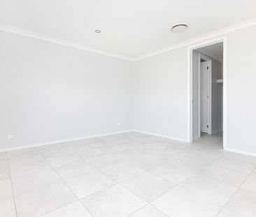 3 Garrison Way, Chisholm NSW 2322 - House For Rent | Domain - Photo 3