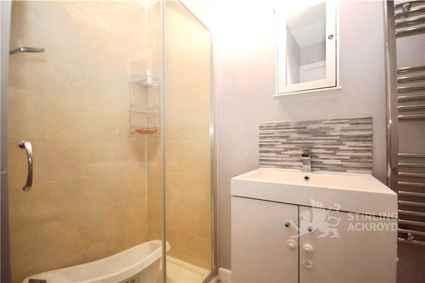 Aldershot Road, Guildford, Surrey, GU2 8AQ - Photo 1