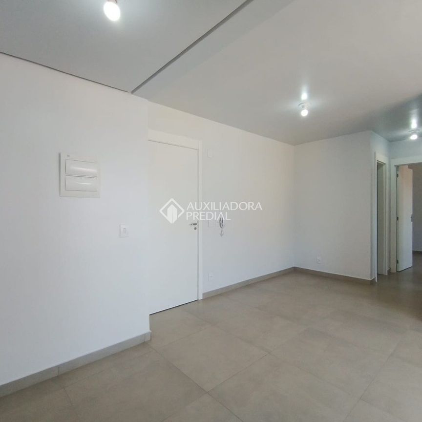 Apartamento com 2 quartos e 49m² para alugar em Harmonia, Canoas. - Photo 1