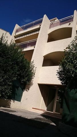 T1 - Photo 2
