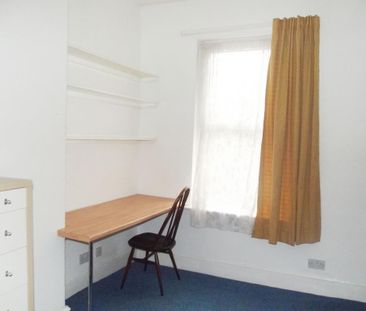 5 bedroom semi-detached house to rent - Photo 5