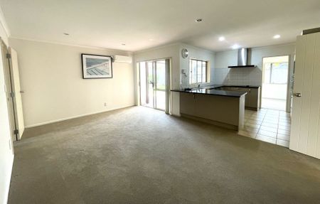 4 Bedroom in East Tamaki - Photo 2