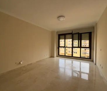 Piso en alquiler en Calle Pintor Juan Guillermo, 7 - Photo 2