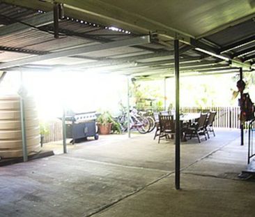 Private Family Oasis Opposite Park - Close to Everything! - Photo 6