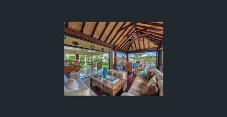 Executive Waterfront Home with Pool and Pontoon - 4 Bedrooms Plus Study - Photo 2