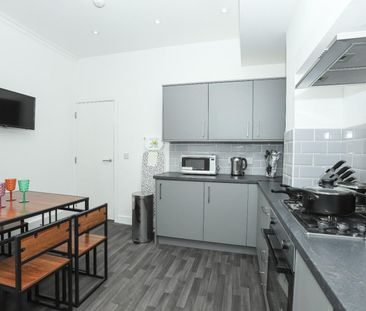 4 bedroom House To Let - Photo 2