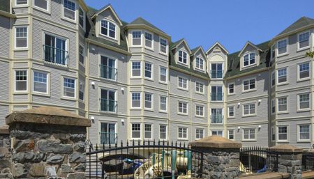 South Street Apartments - Photo 3