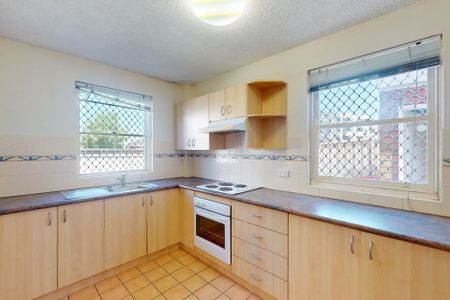 1/33 Moate Street, Georgetown NSW 2298 - Photo 4