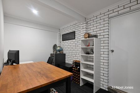 9 Jonathan Close, BAYSWATER - Photo 3