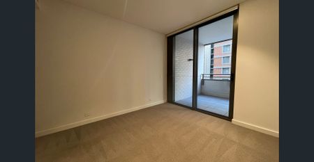 Stunning One Bedroom Apartment in Harbour Place - Photo 4